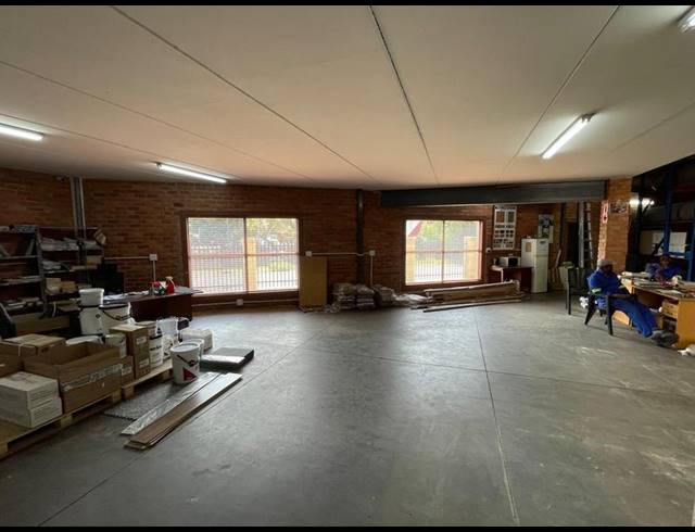 INDUSTRIAL PROPERTY TO RENT IN ROOIHUISKRAAL